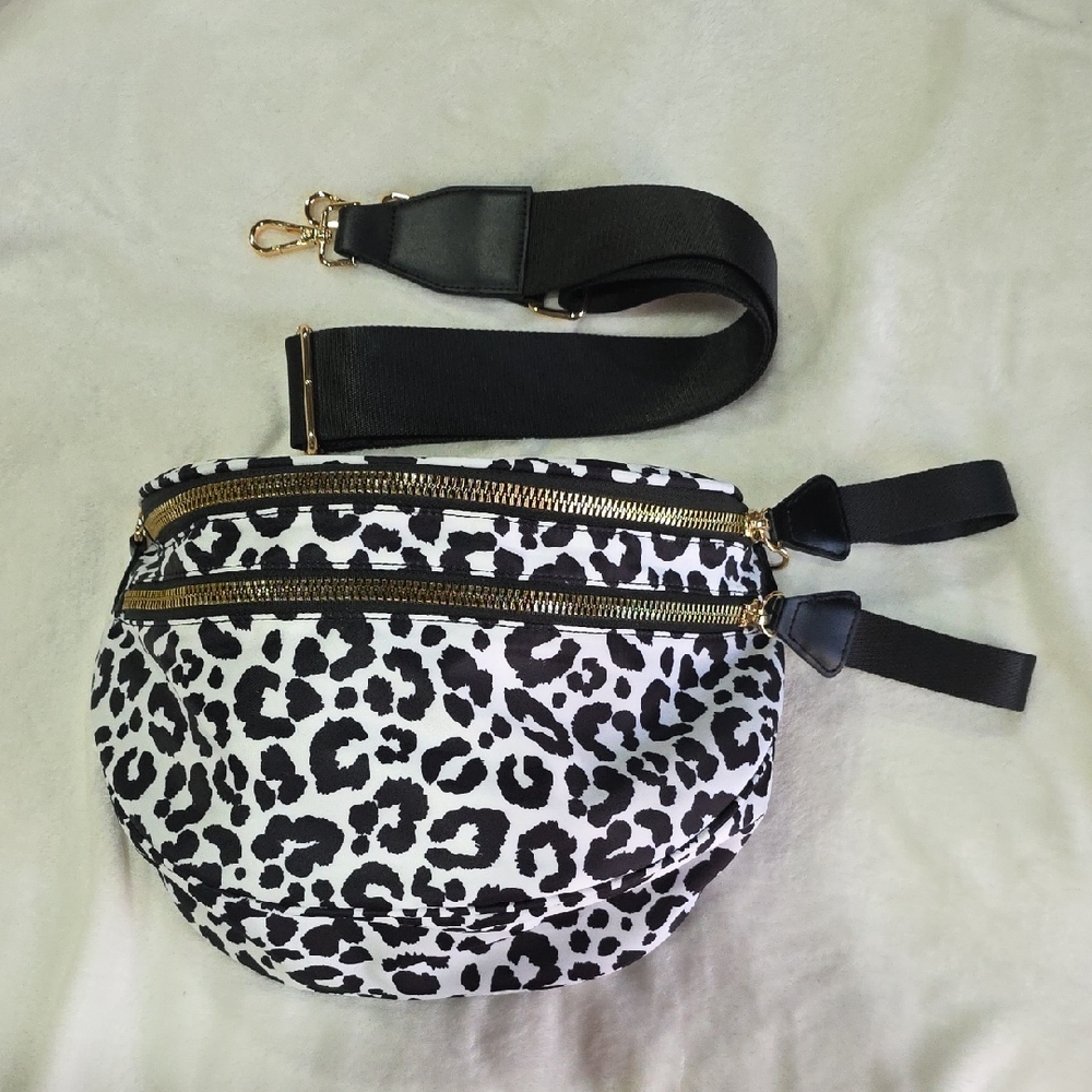 🐆 Ampere Creations Black and White Leopard Print Crossbody Bag Gold Chunky 🐆